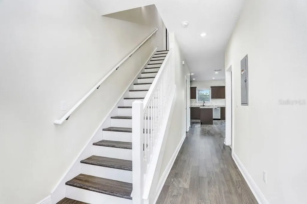 4209 W Woodlawn Avenue Tampa FL 33614