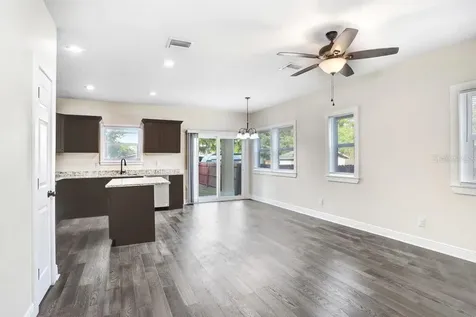 4209 W Woodlawn Avenue Tampa FL 33614