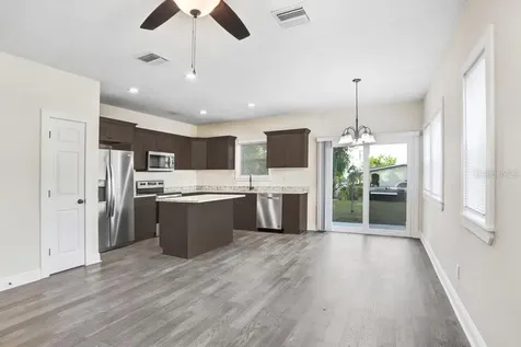 4209 W Woodlawn Avenue Tampa FL 33614