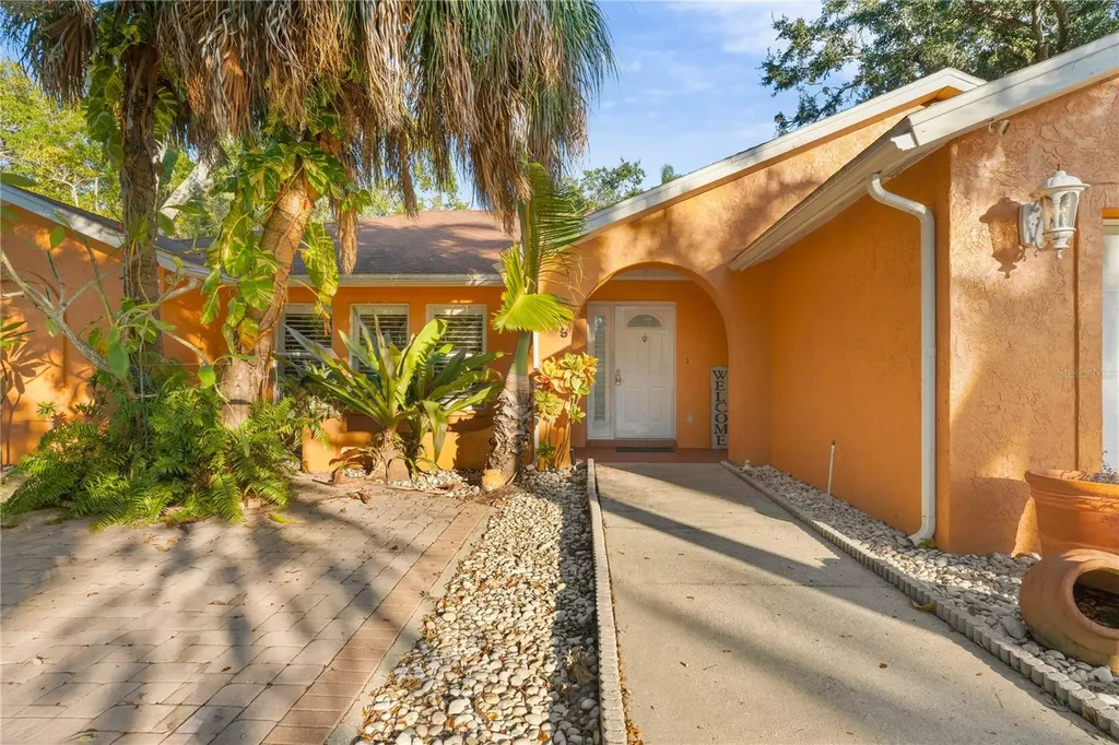 619 29th Street E Bradenton FL 34208