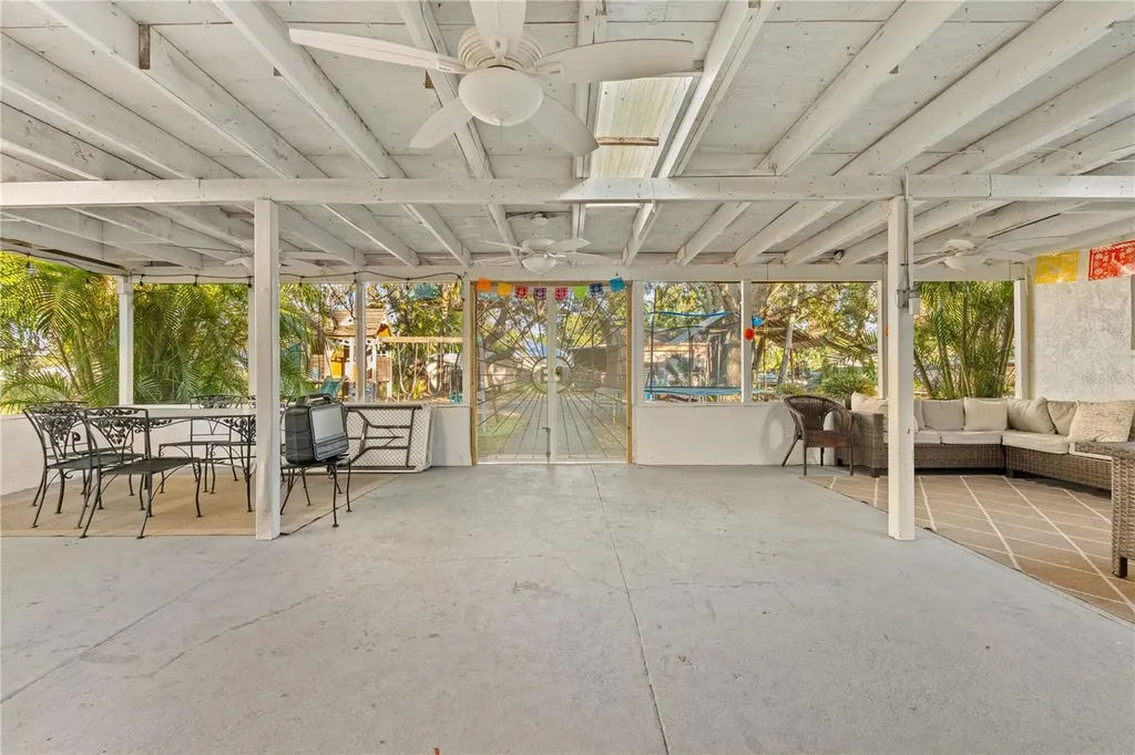 619 29th Street E Bradenton FL 34208
