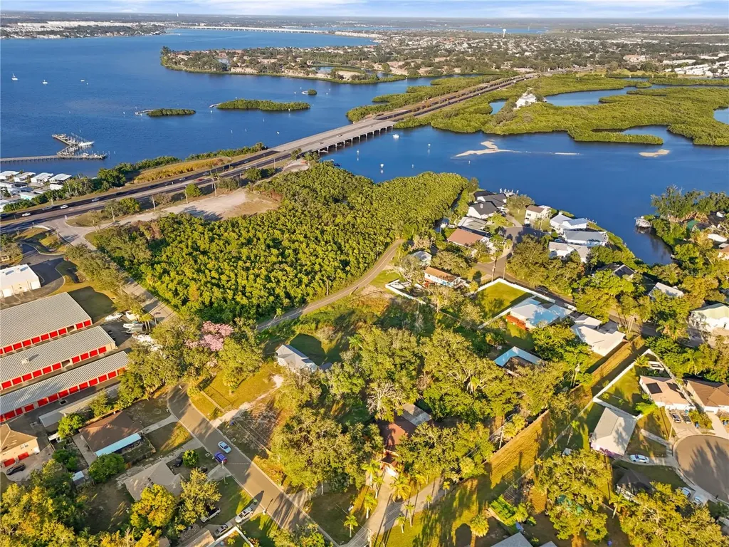 619 29th Street E Bradenton FL 34208