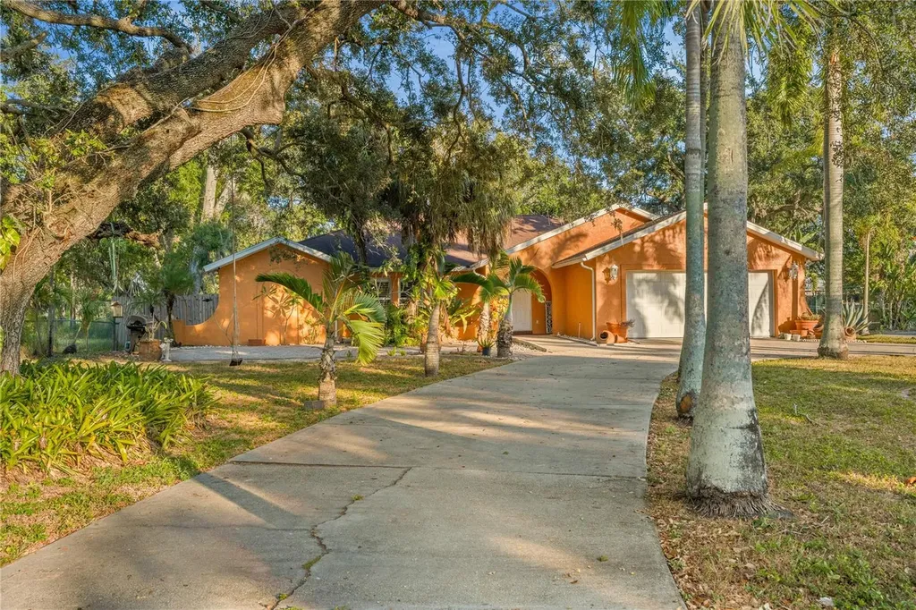 619 29th Street E Bradenton FL 34208