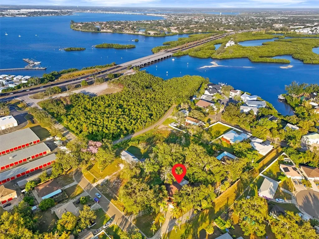 619 29th Street E Bradenton FL 34208