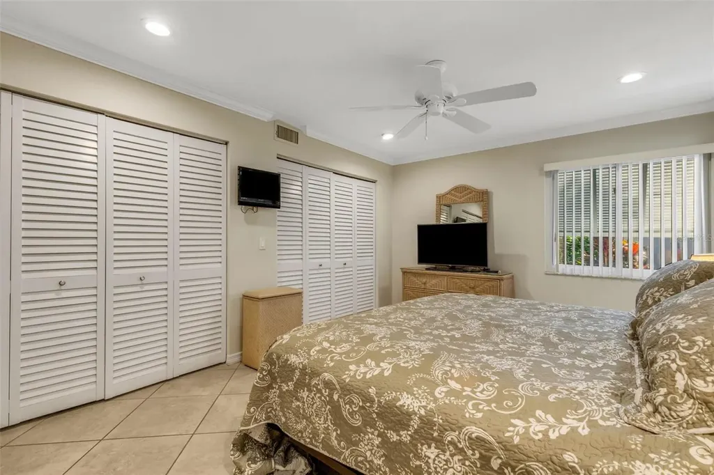 5661 Midnight Pass Road Sarasota FL 34242