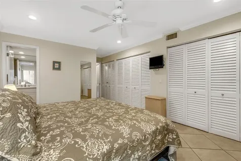 5661 Midnight Pass Road Sarasota FL 34242
