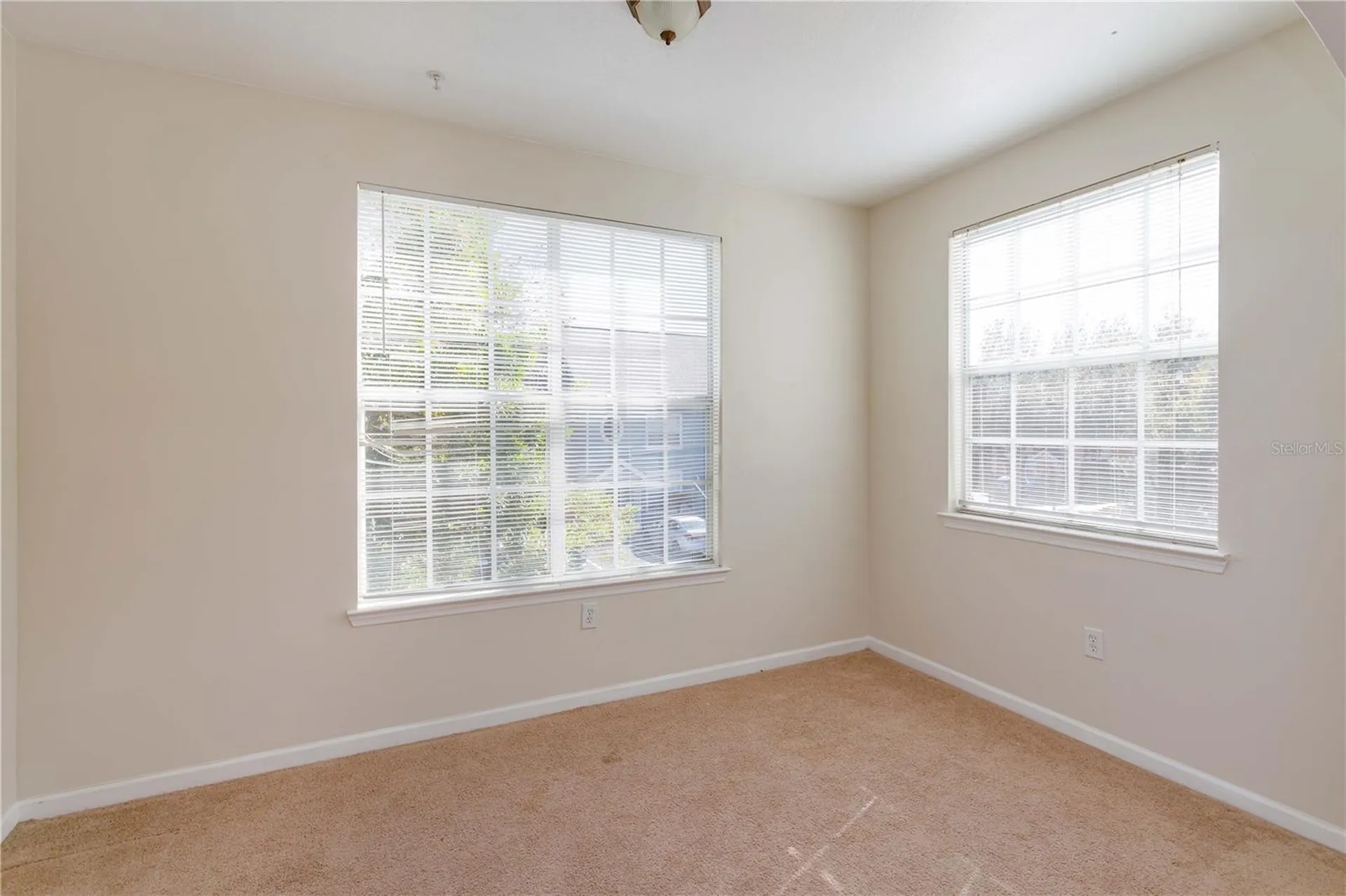 12849 Madison Point Circle Orlando FL 32821