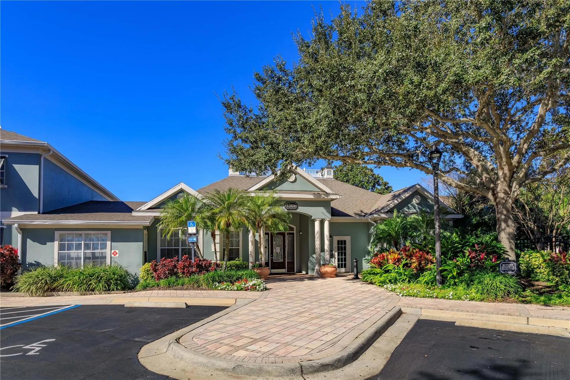 12849 Madison Point Circle Orlando FL 32821