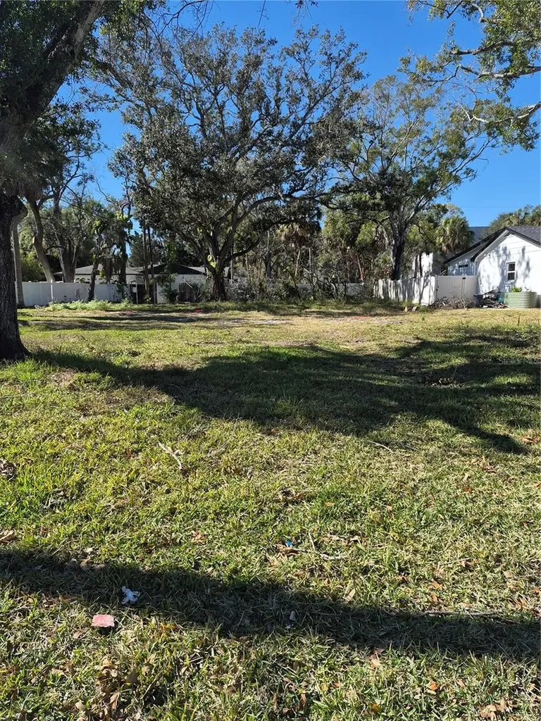 2221 S Occident Street Tampa FL 33629