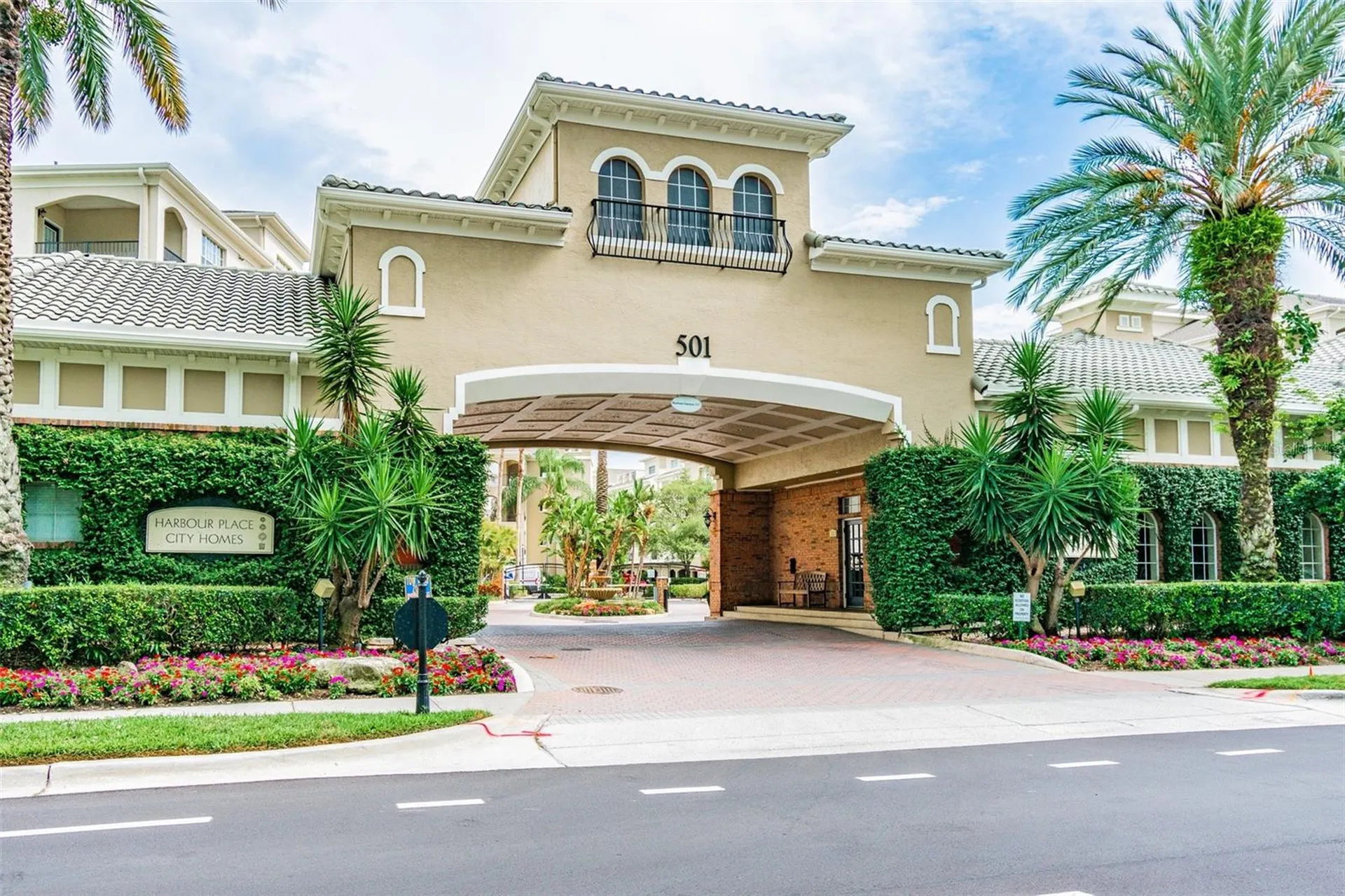 501 Knights Run Avenue Tampa FL 33602