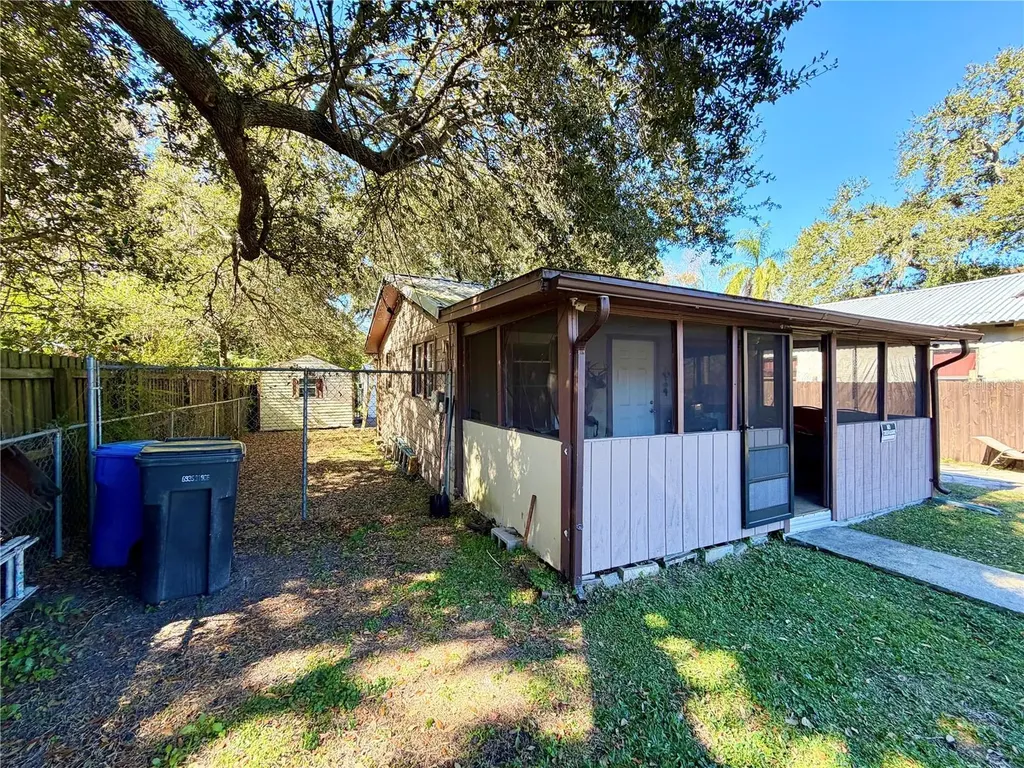 2318 Hibiscus Avenue Seffner FL 33584