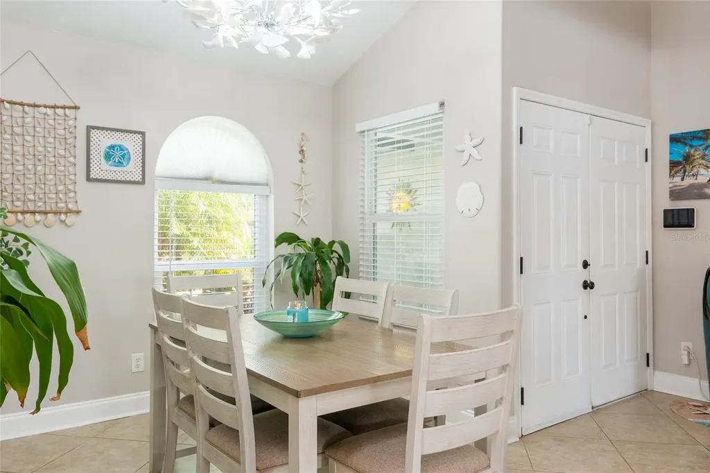 1301 Monte Lake Drive Valrico FL 33596