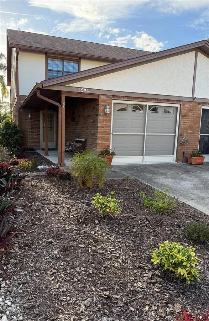 1924 S Riverside Drive Edgewater FL 32141