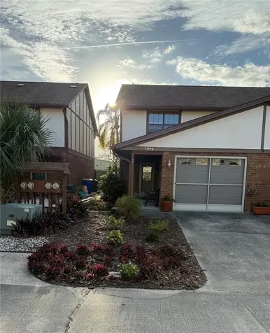1924 S Riverside Drive Edgewater FL 32141