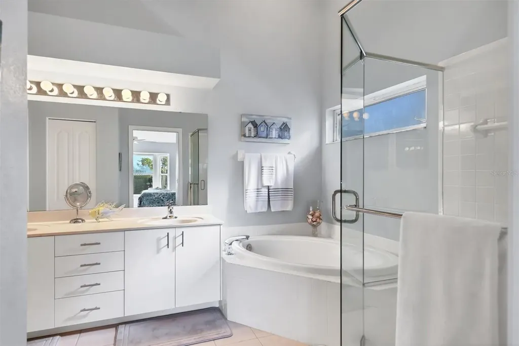 9641 Castle Point Drive Sarasota FL 34238