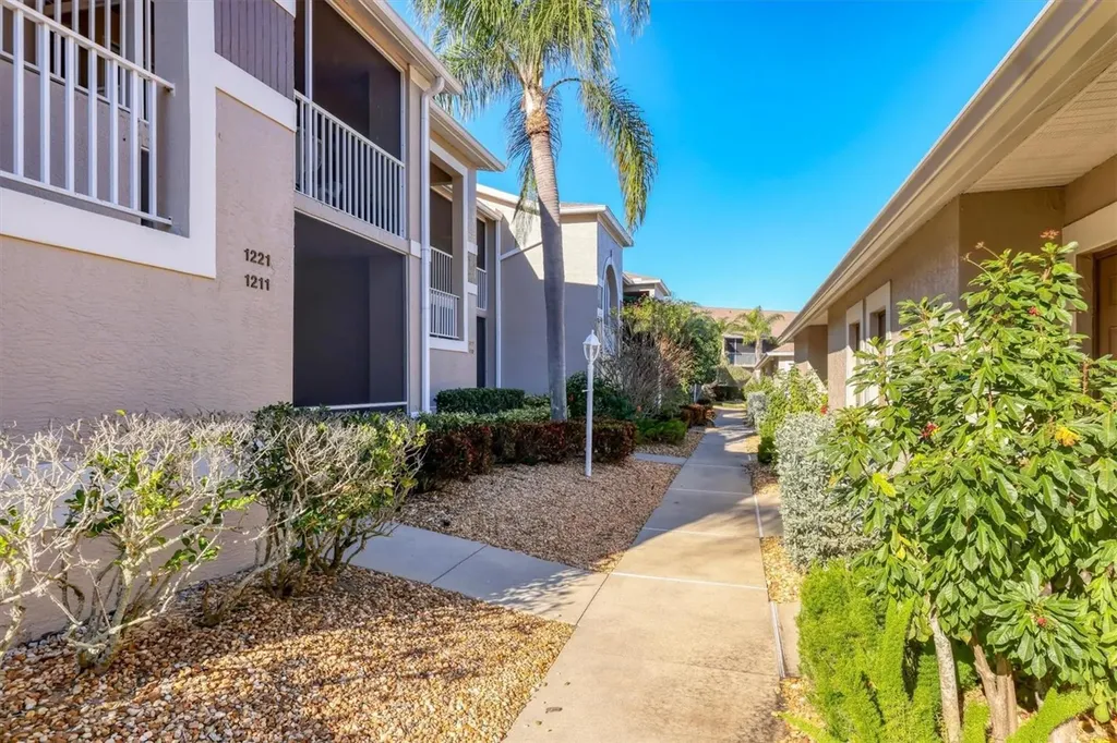 9641 Castle Point Drive Sarasota FL 34238