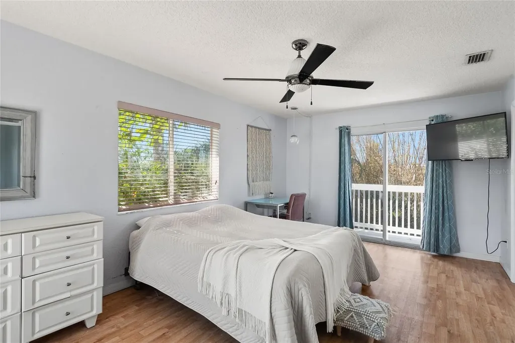 1422 N Atlantic Avenue New Smyrna Beach FL 32169