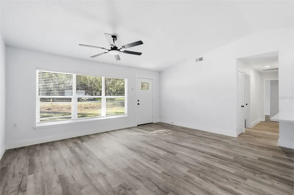 34071 Madison Avenue Dade City FL 33523