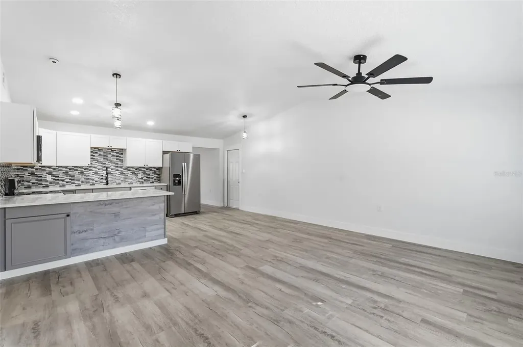 34071 Madison Avenue Dade City FL 33523