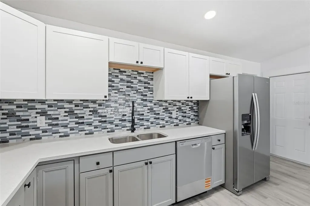 34071 Madison Avenue Dade City FL 33523