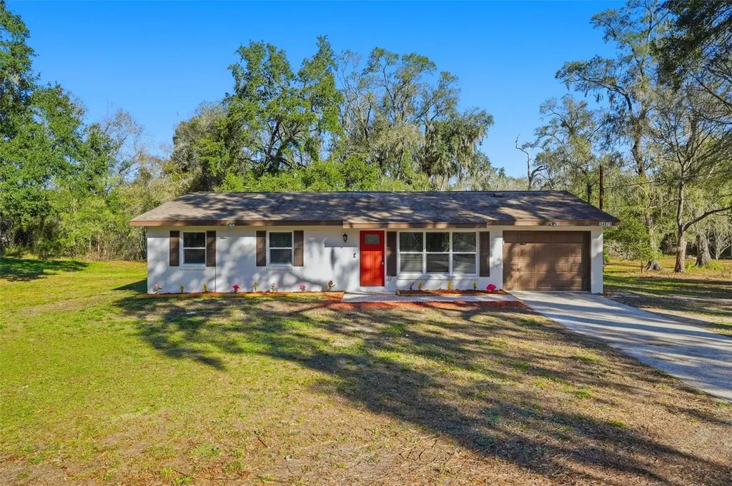 34071 Madison Avenue Dade City FL 33523