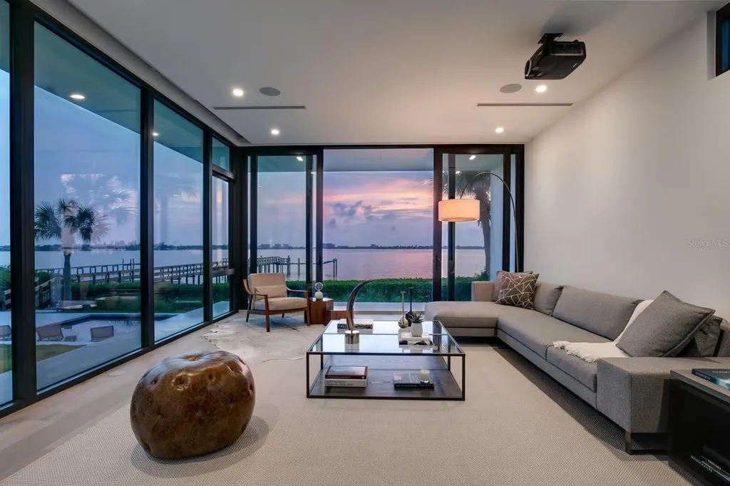 1500 Bayview Drive Sarasota FL 34239