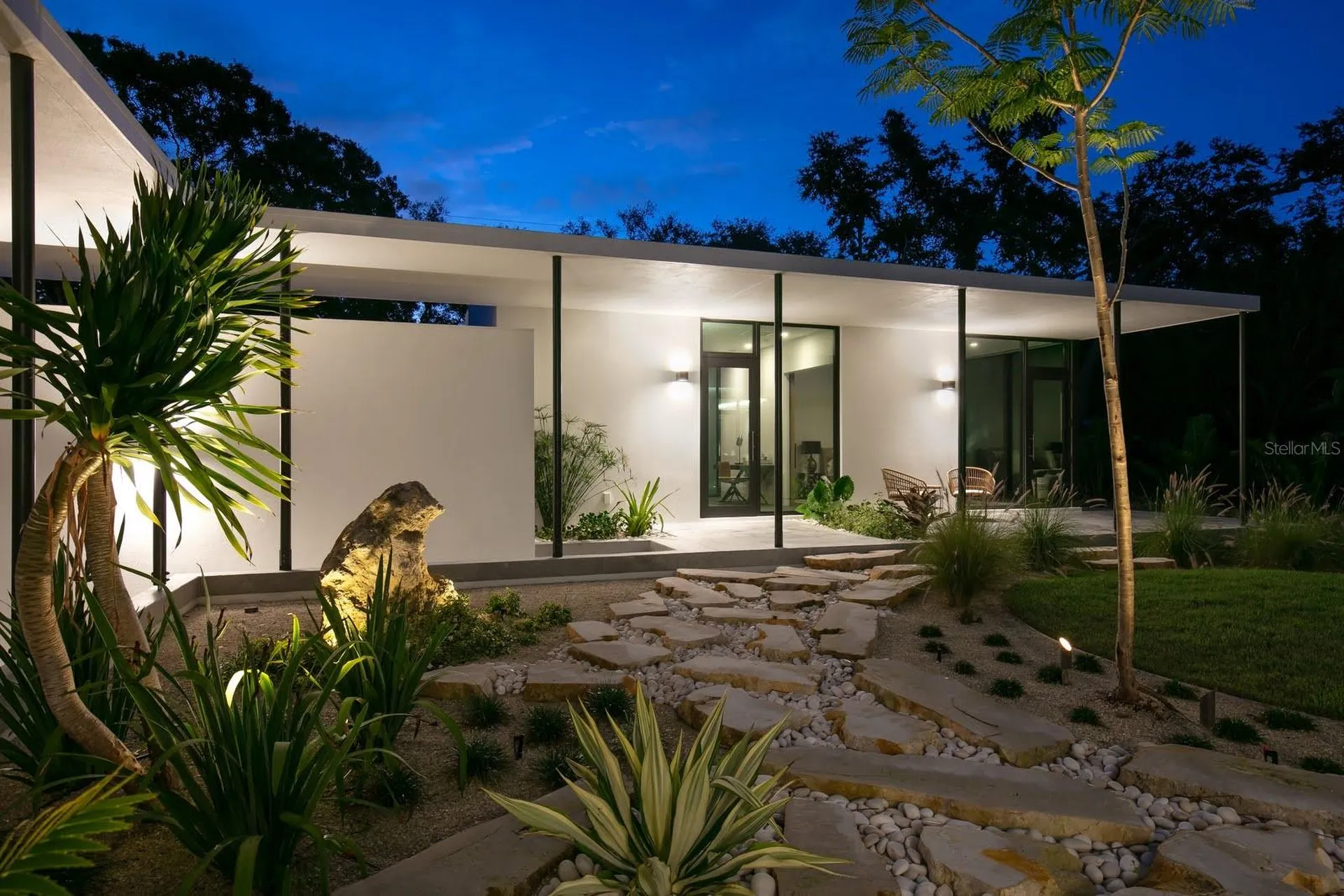 1500 Bayview Drive Sarasota FL 34239