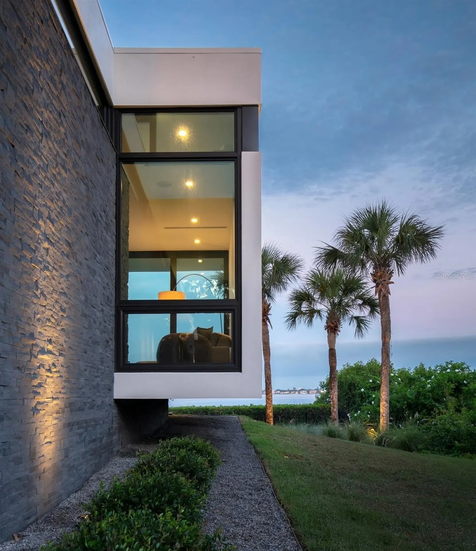 1500 Bayview Drive Sarasota FL 34239
