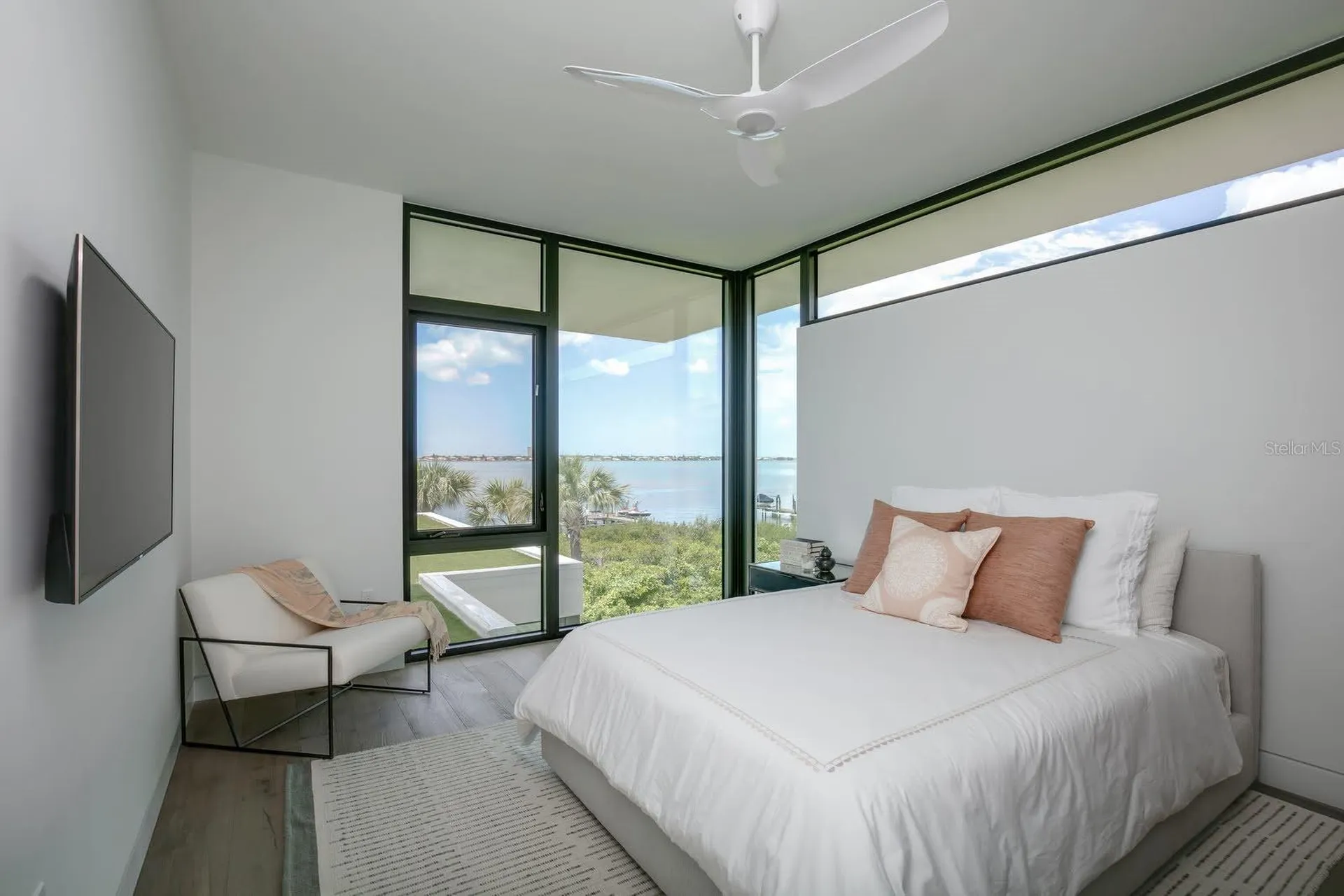 1500 Bayview Drive Sarasota FL 34239