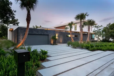1500 Bayview Drive Sarasota FL 34239