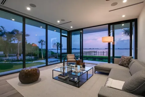 1500 Bayview Drive Sarasota FL 34239