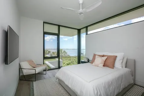 1500 Bayview Drive Sarasota FL 34239