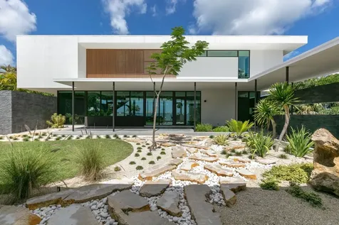 1500 Bayview Drive Sarasota FL 34239