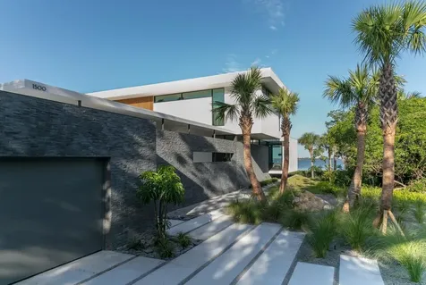 1500 Bayview Drive Sarasota FL 34239