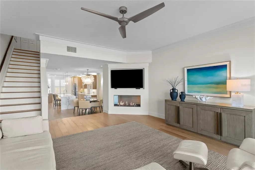1067 Pinellas Bayway S St Petersburg FL 33715