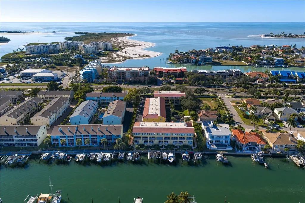 1067 Pinellas Bayway S St Petersburg FL 33715