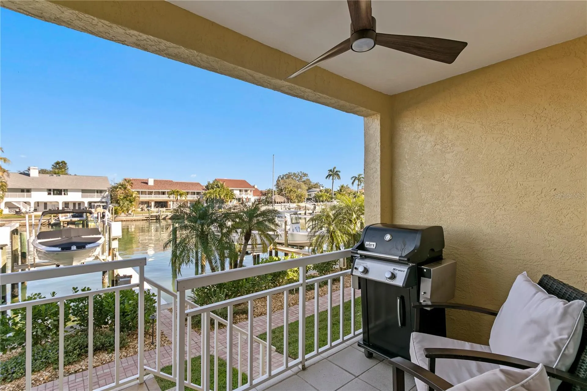 1067 Pinellas Bayway S St Petersburg FL 33715