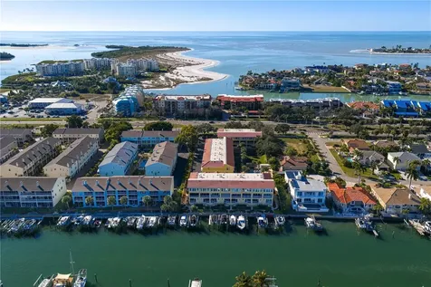 1067 Pinellas Bayway S St Petersburg FL 33715