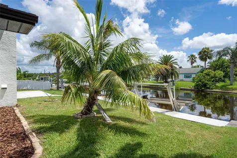 9910 Island Harbor Drive Port Richey FL 34668