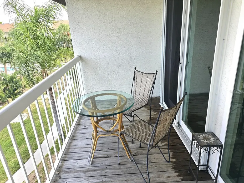 346 Madeira Circle Tierra Verde FL 33715