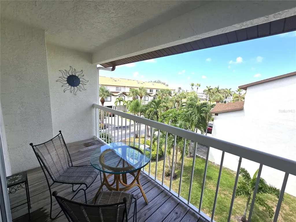 346 Madeira Circle Tierra Verde FL 33715