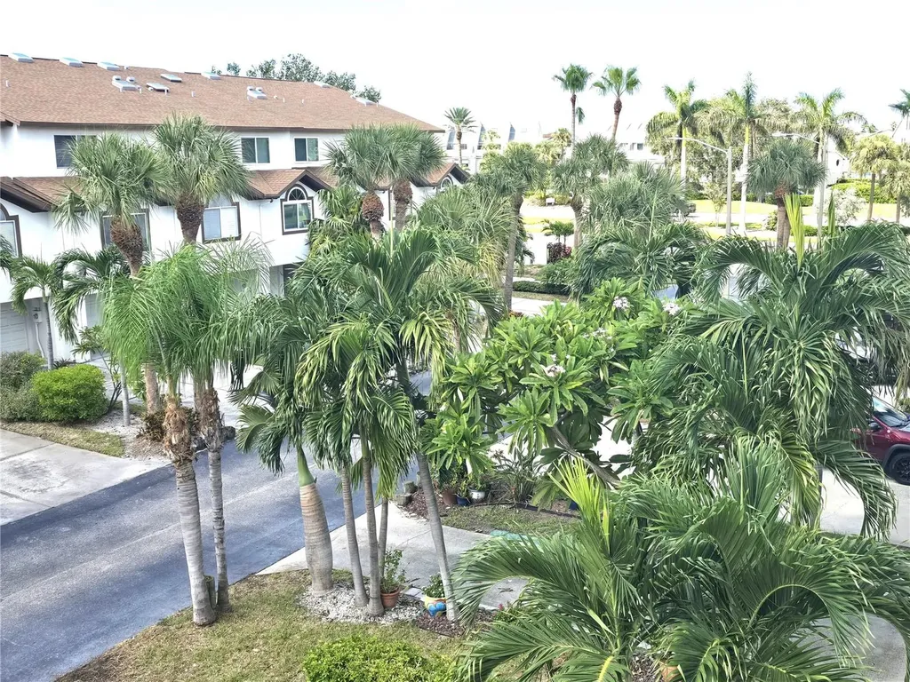 346 Madeira Circle Tierra Verde FL 33715