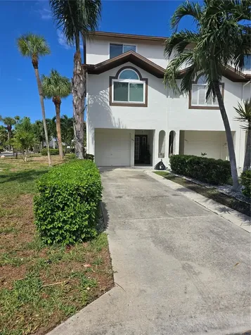 346 Madeira Circle Tierra Verde FL 33715