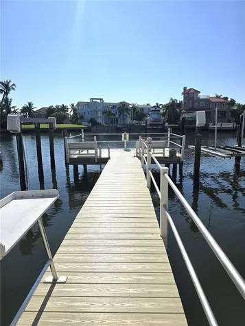 346 Madeira Circle Tierra Verde FL 33715