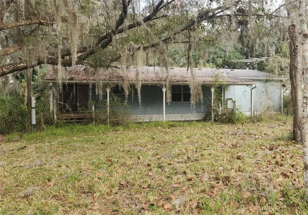 384 Crescent Lake Shore Drive Crescent City FL 32112