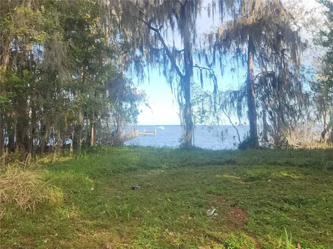384 Crescent Lake Shore Drive Crescent City FL 32112