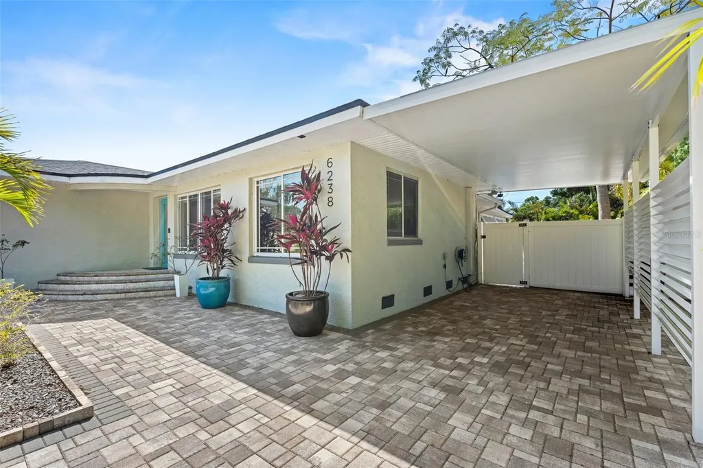 6238 14th Avenue S Gulfport FL 33707