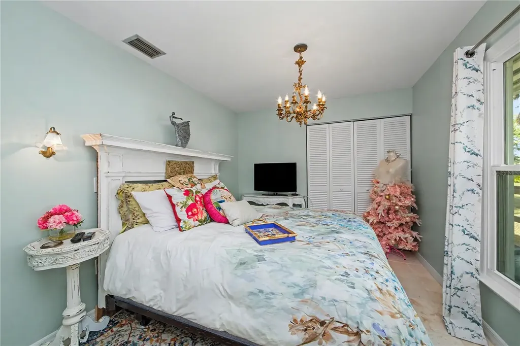 5116 Admiral Place Sarasota FL 34231