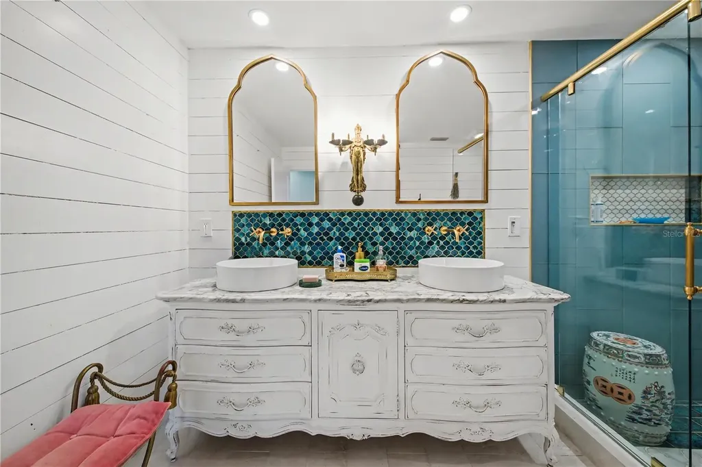 5116 Admiral Place Sarasota FL 34231