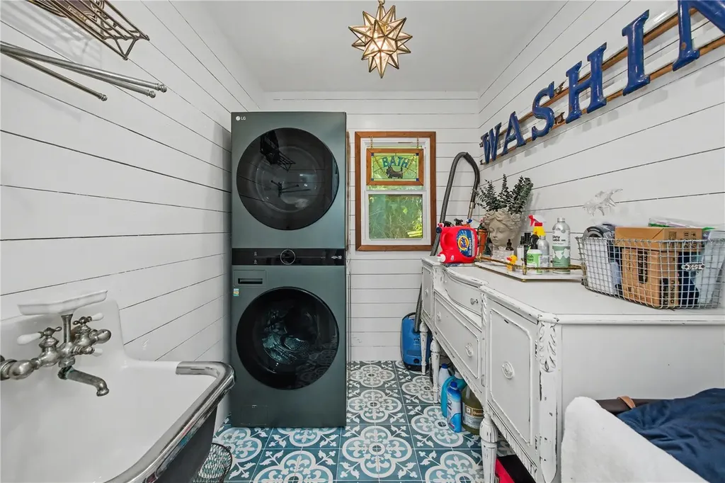 5116 Admiral Place Sarasota FL 34231